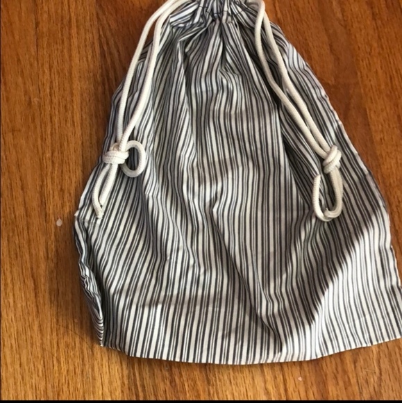 Lululemon Traveling Yogini Rucksack - Picture 7 of 8